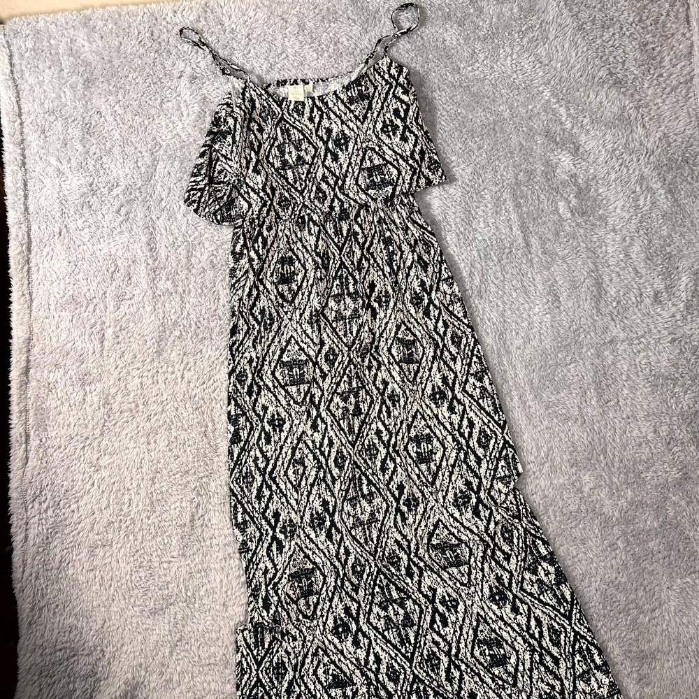 Saint Tropez West Spaghetti Strap Maxi Dress Womens Medium Black White Geometric